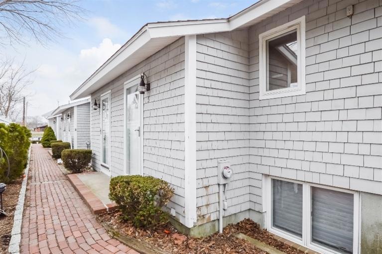 93 Falmouth Heights Rd unit 4, Falmouth, MA 02540 - photo 1