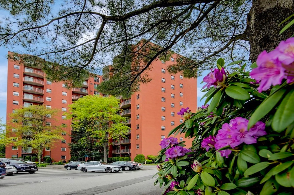 Sagamore Place Condominiums unit 1018, Quincy, MA 02171 - photo 1