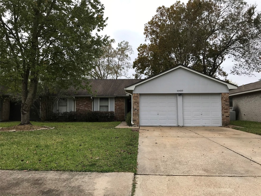 16450 Hibiscus Ln, Friendswood, TX 77546 - photo 1