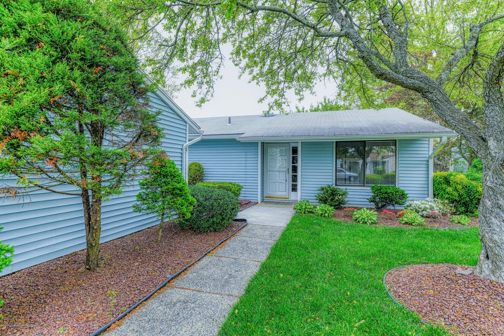 47A Dover Rd unit 47A, Monroe Township, NJ 08831 - photo 1