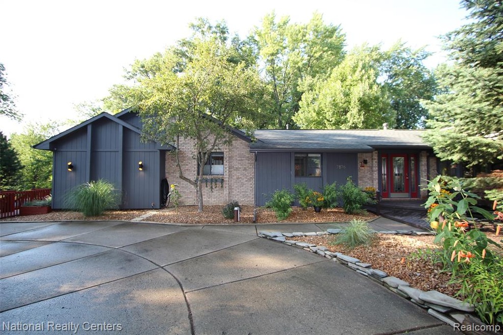 Welcome home to 7876 Richardson Rd.