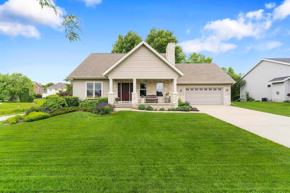 2767 Sunflower Dr, Fitchburg, WI 53711 - photo 1