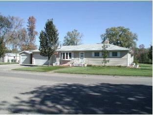 1106 4th Ave NW, Jamestown, ND 58401 - photo 1