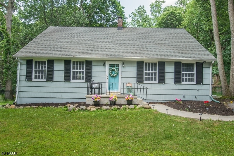 15 Pawnee Ave, Oakland, NJ 07436 - photo 1