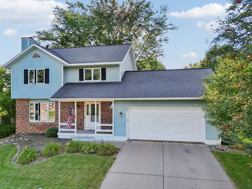 1007 Eric Ln, Waunakee, WI 53597 - photo 1