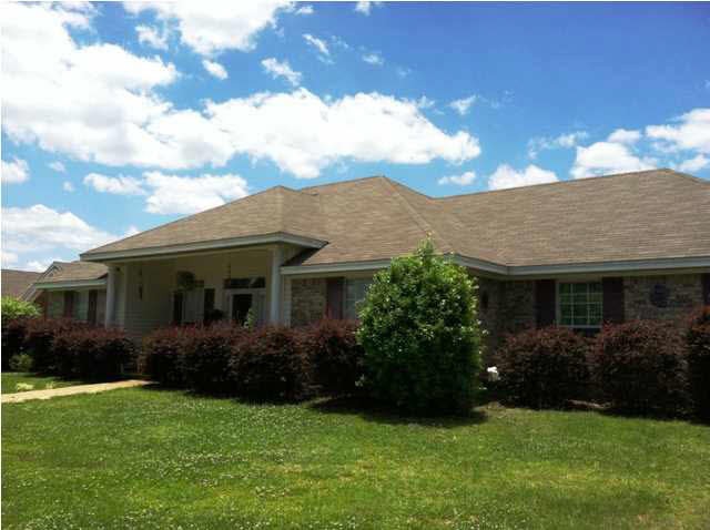 100 Chinkapin Cove in Live Oaks