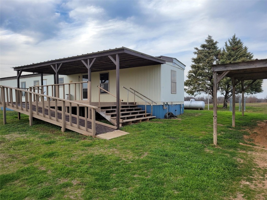 390 Leatherwood Ln, Poolville, TX 76487 - photo 1