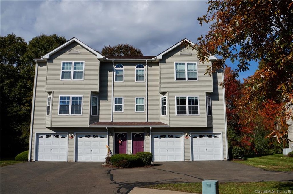 19 Sarahs Place, Wallingford, CT 06492 - photo 1