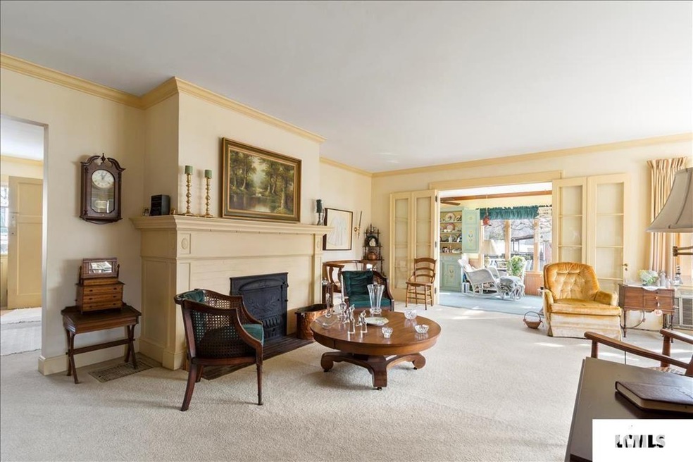 220 Peoria St, Lincoln, IL 62656 - photo 1