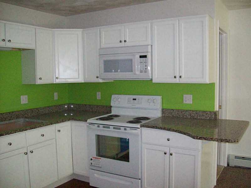 86 Waterman Ave, North Providence, RI 02911 - photo 1