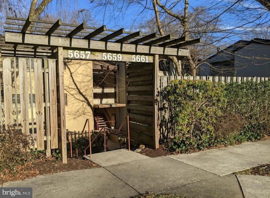 For Sale $325,000 • Co-Listing Agent