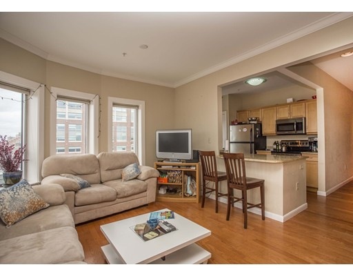 120 Mountfort St unit 601, Boston, MA 02215 - photo 1