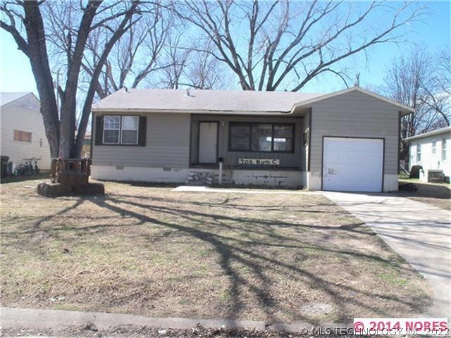 704 N Avenue C St, Cleveland, OK 74020 - photo 1