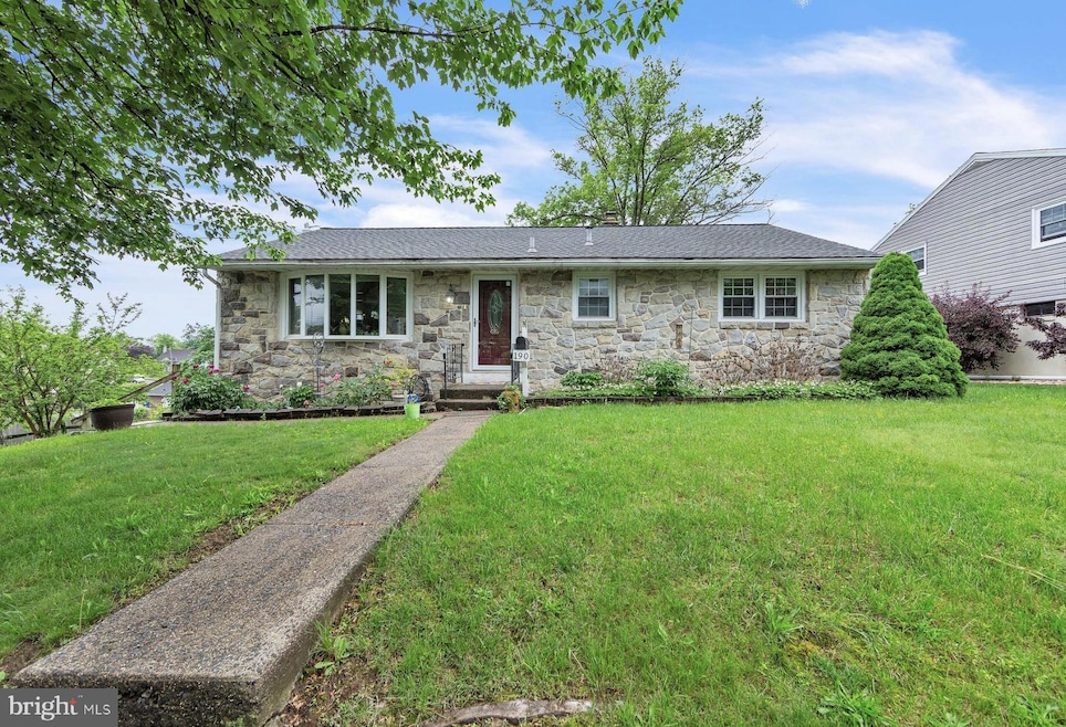 190 W 8th St, Pottstown, PA 19464 - photo 1