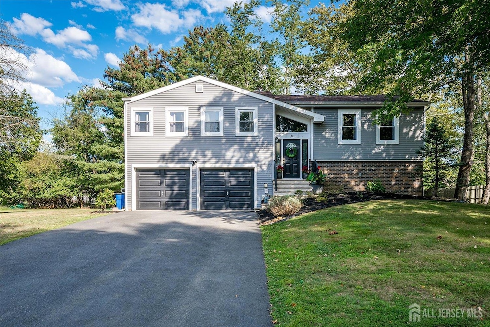 Under Contract $799,888
