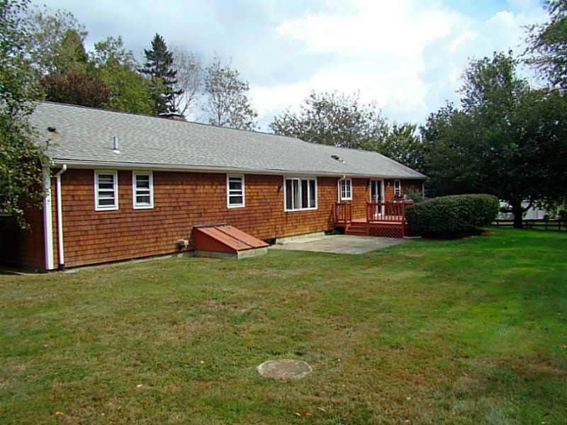 57 Randall Ln, Portsmouth, RI 02871 - photo 1