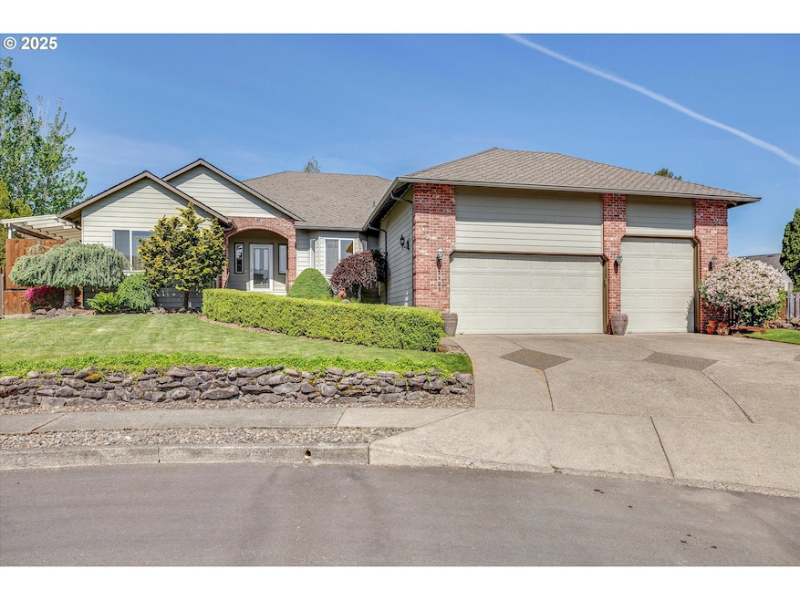 2825 SW Redfern Place, Gresham, OR 97080 - photo 1