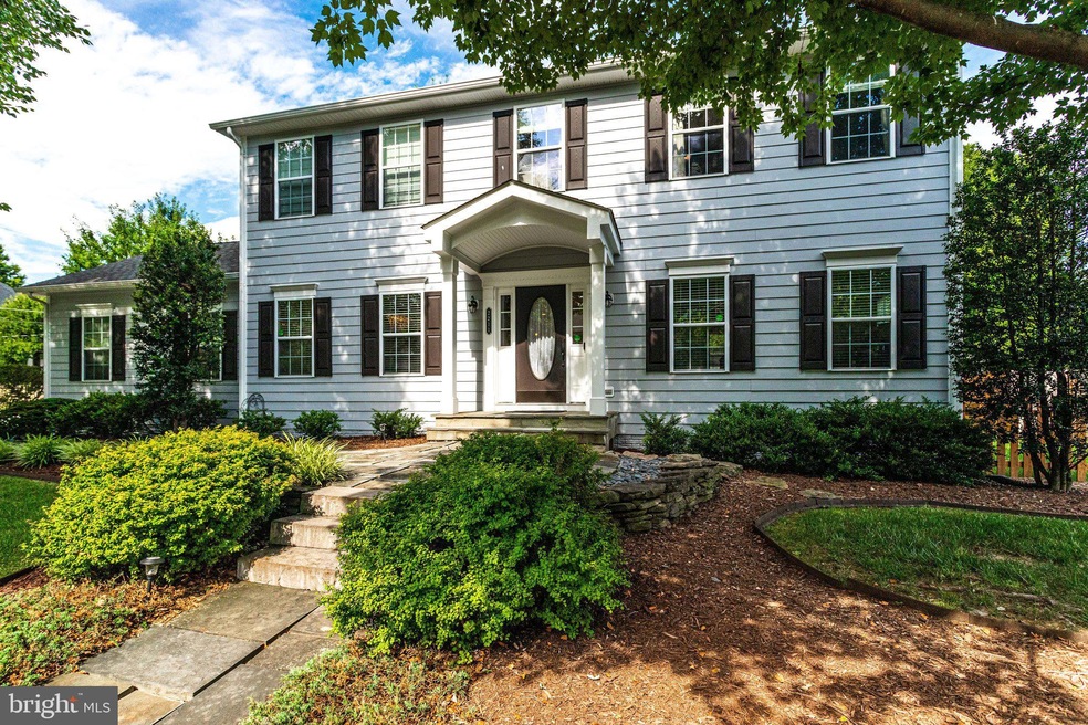 2211 Beacon Ln, Falls Church, VA 22043 - photo 1