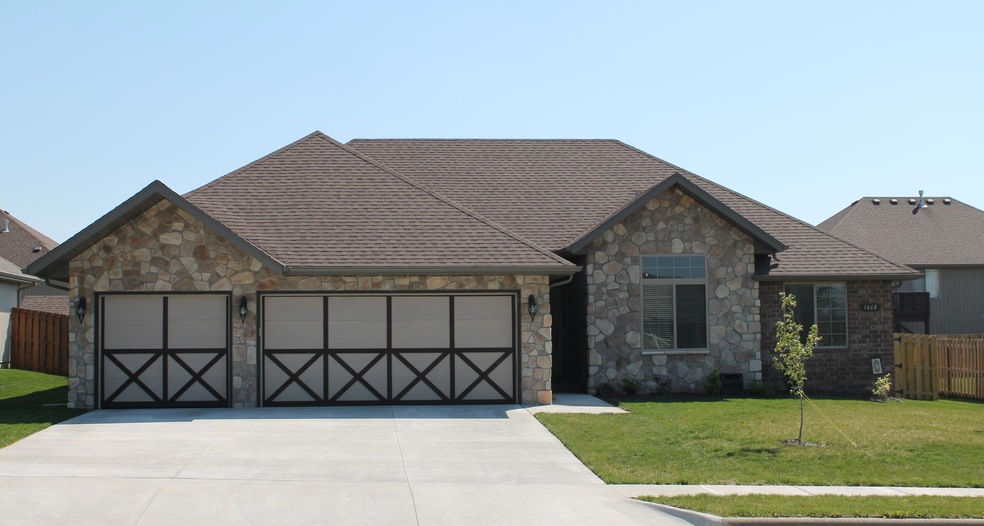 1668 E New Madrid, Republic, MO 65738 - photo 1