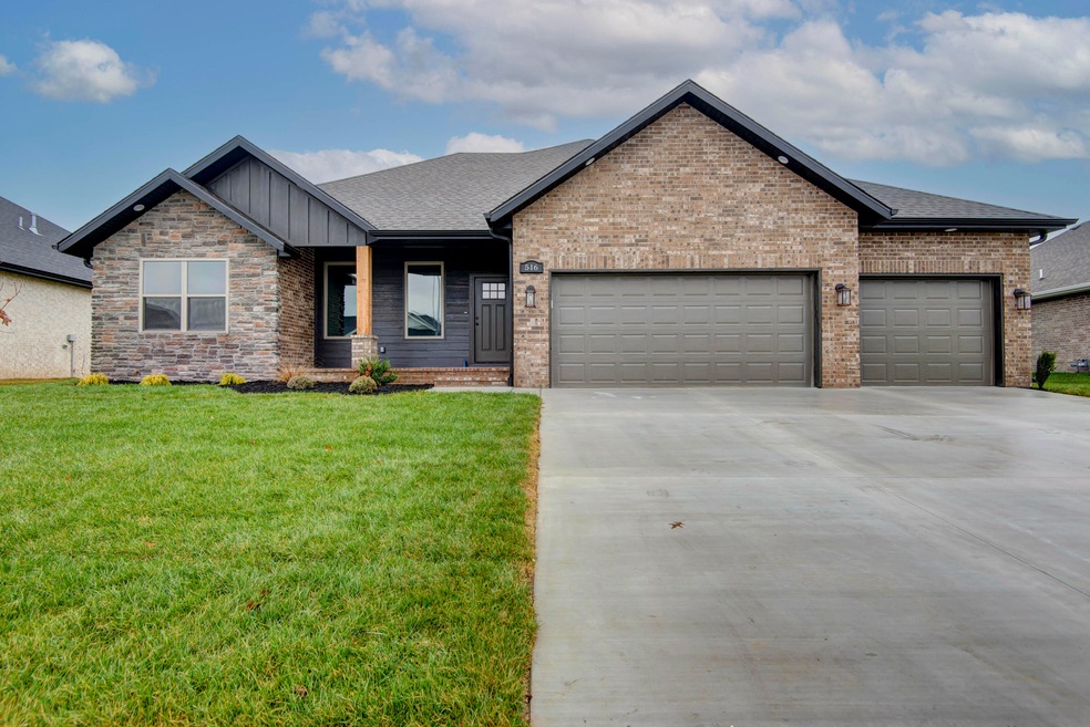 516 N Kilkenny Way, Nixa, MO 65714 - photo 1