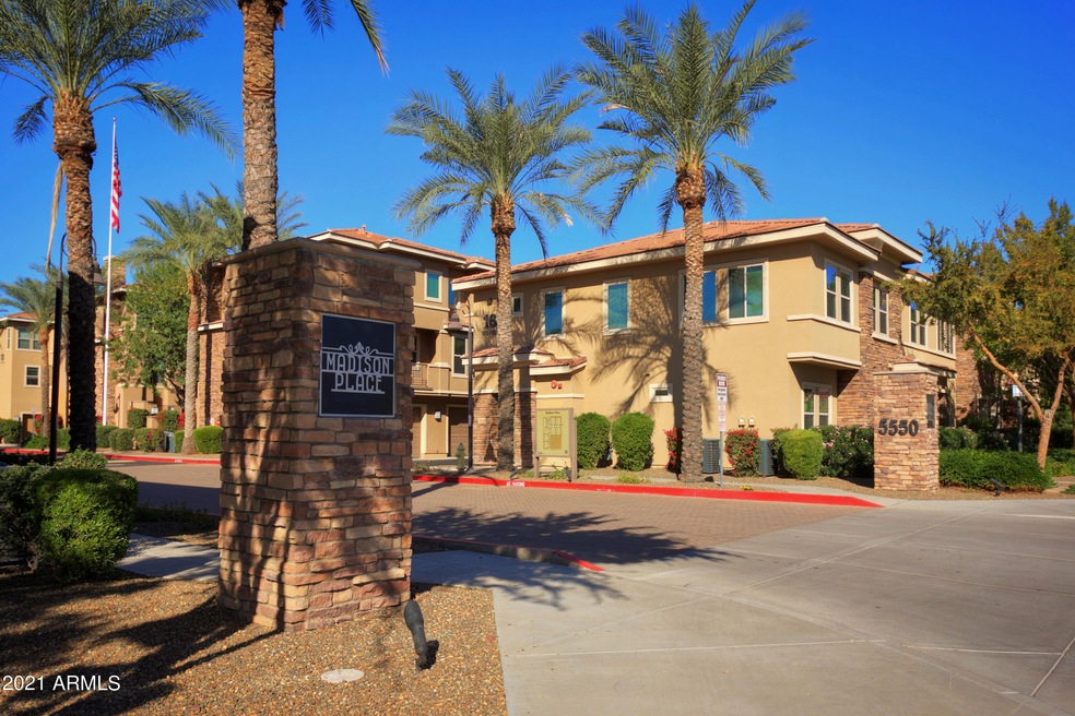 5550N16th104-023
