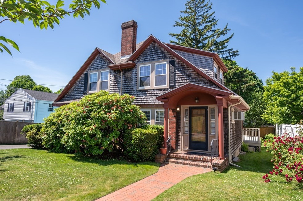 6 Maple St, Marblehead, MA 01945 - photo 1