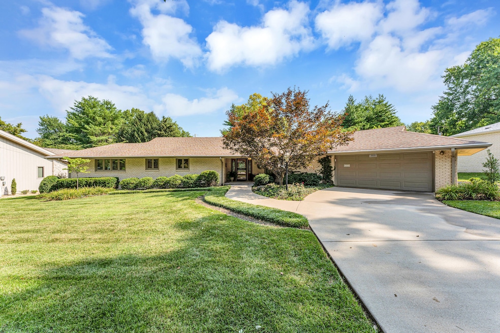 2921 E Avalon Main View