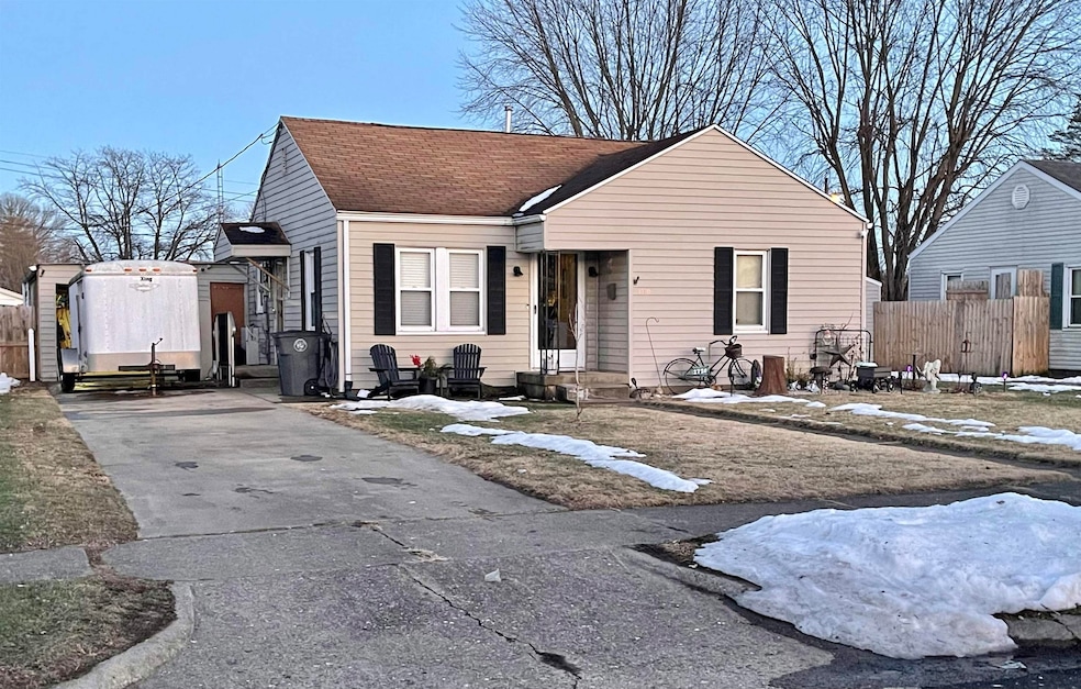 2720 Iowa Ave, Connersville, IN 47331 - photo 1