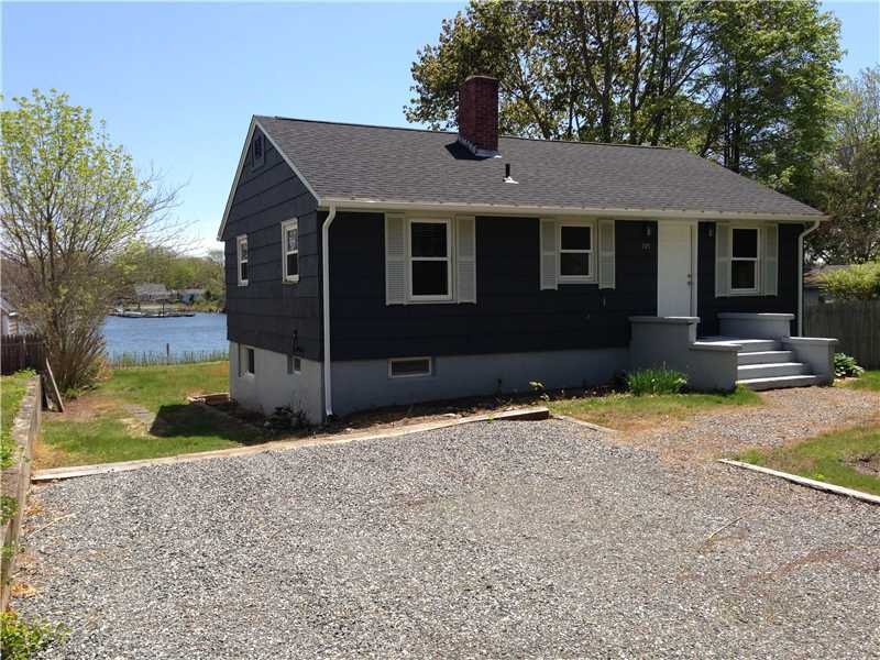 705 Middlebridge Rd, Wakefield, RI 02879 - photo 1