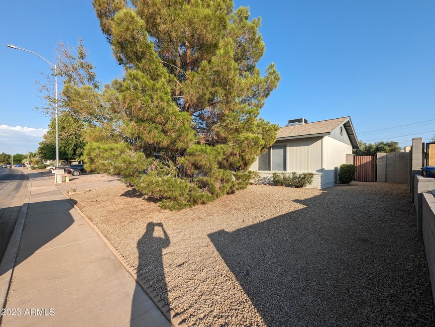 723 W Posada Ave, Mesa, AZ 85210 - photo 1