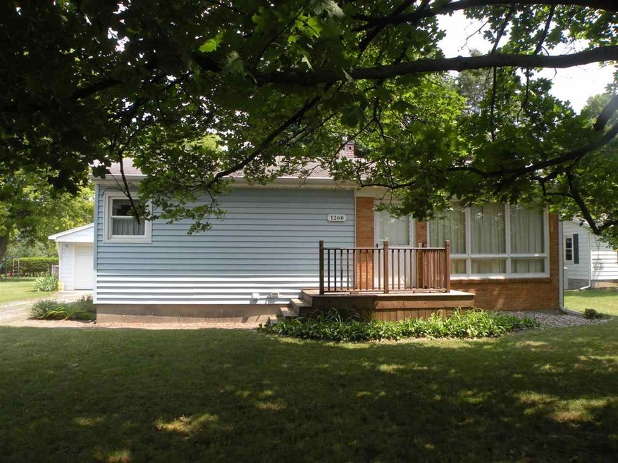 1260 N Chipman St, Owosso, MI 48867 - photo 1