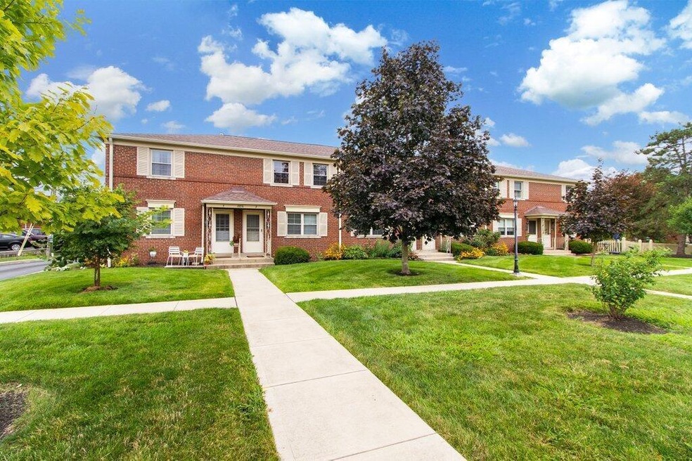 1876 Northwest Blvd Unit C-1.jpg-SMALL