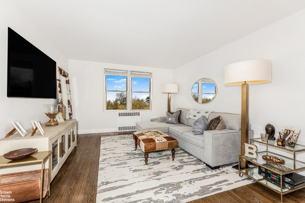 Netherland Gardens Cooperative unit 3E, Bronx, NY 10471 - photo 1