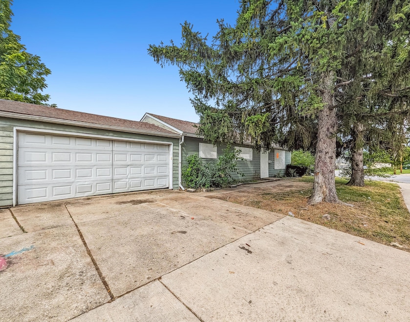 723 Demorest Rd, Columbus, OH 43204 - photo 1