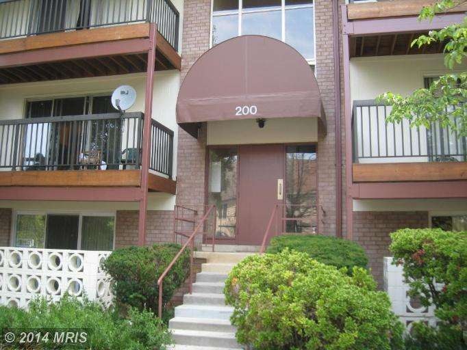 200 Park Terrace Ct SE unit 5, Vienna, VA 22180 - photo 1