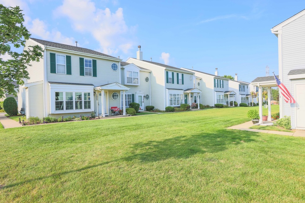 1909 Cherrywood Ct, Joliet, IL 60435 - photo 1