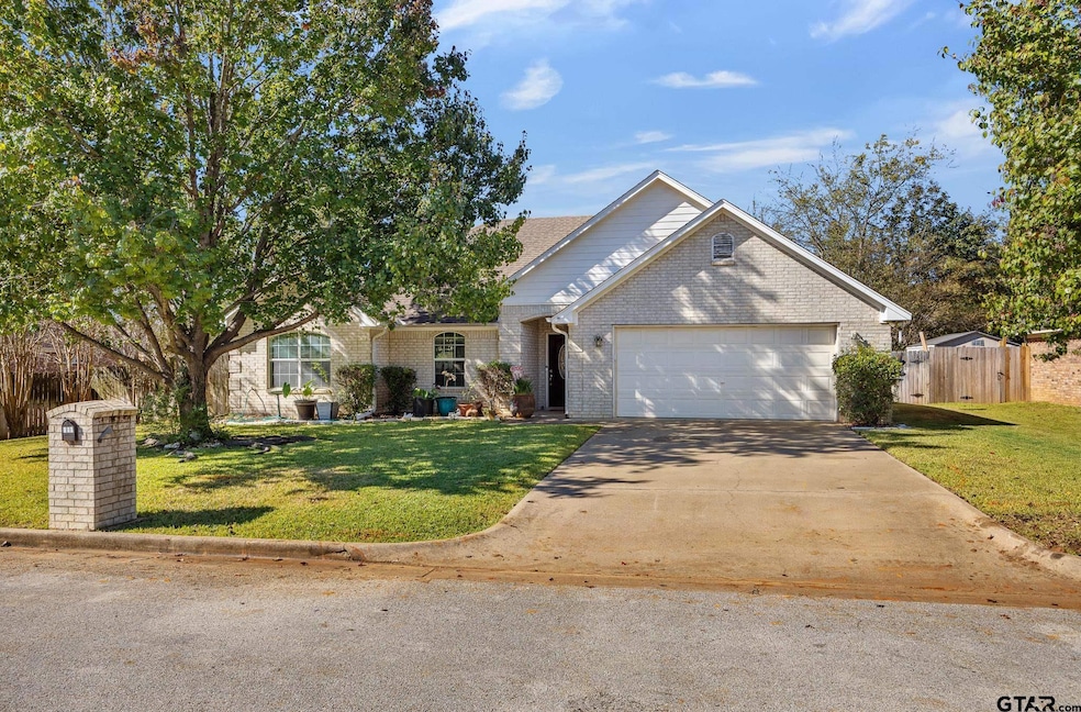 111 Bluebird Ln, Whitehouse, TX 75791 - photo 1