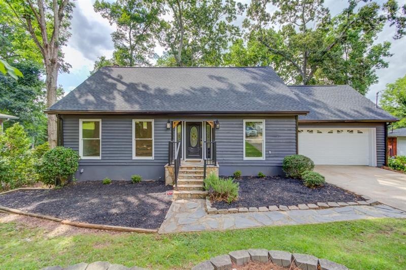 1485 Robinhood Trail, Gainesville, GA 30501 - photo 1