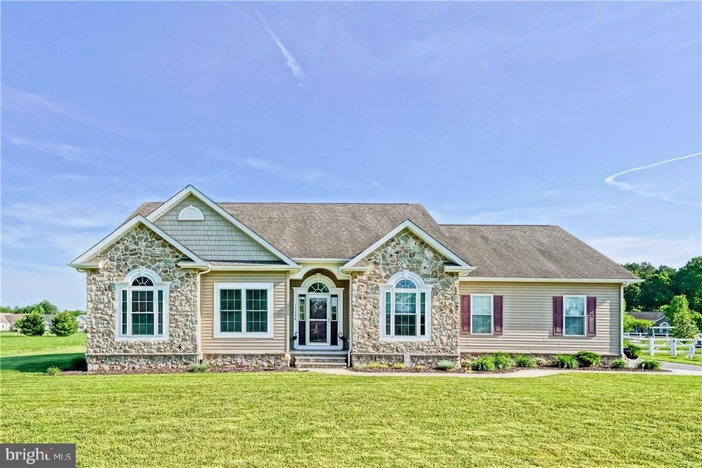 15204 Autumn Oaks Dr, Milton, DE 19968 - photo 1