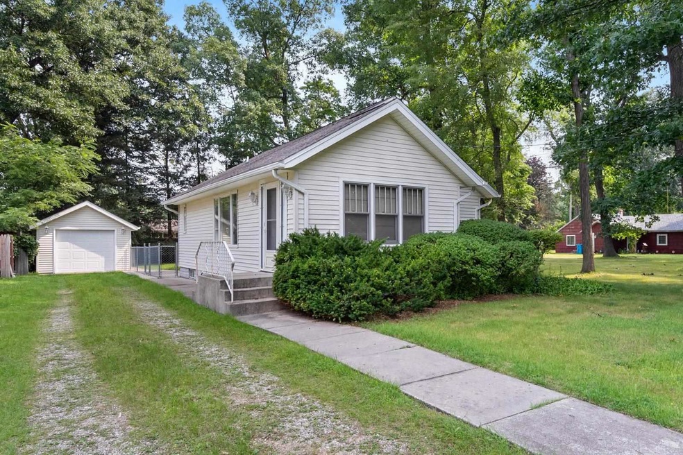 235 David St, South Bend, IN 46637 - photo 1