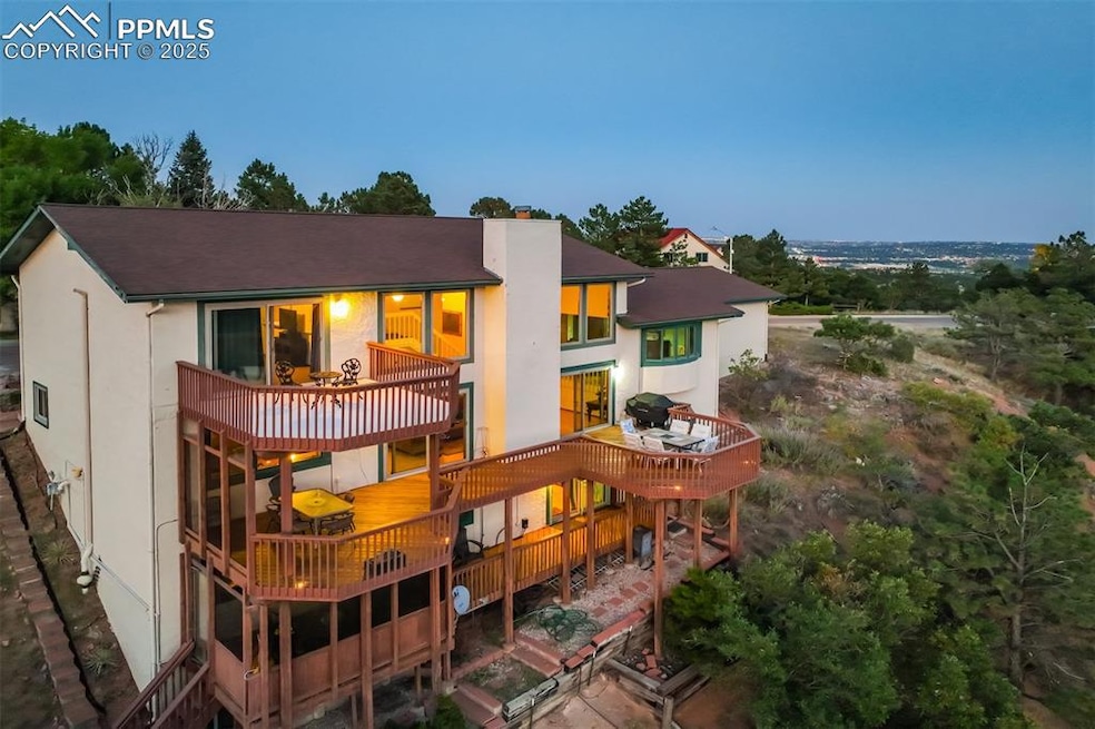 3 Levels of Decks w/Massive Views!