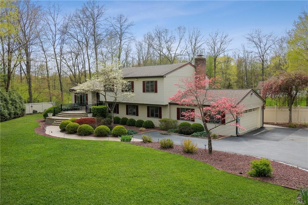 10 Sachs Ct, Hopewell Junction, NY 12533 - photo 1