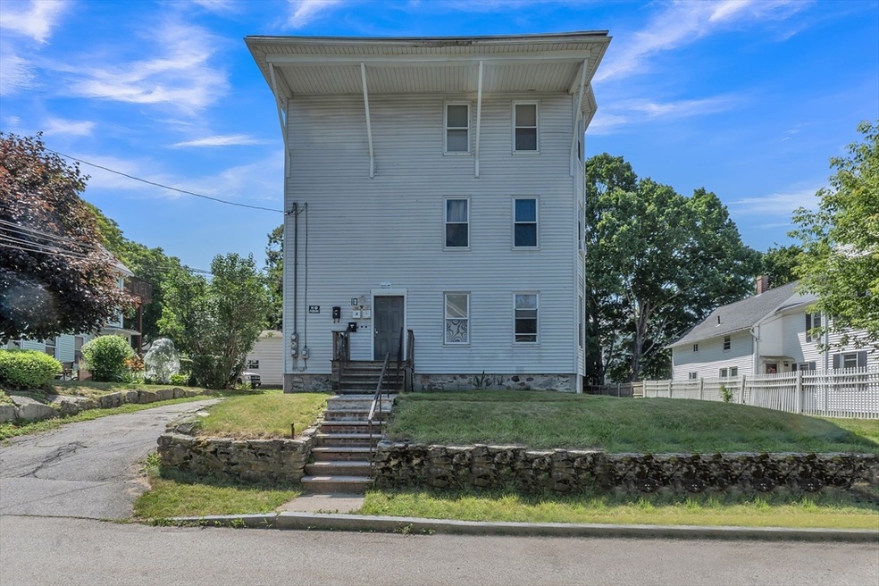 10 Foster St unit 1, Webster, MA 01570 - photo 1