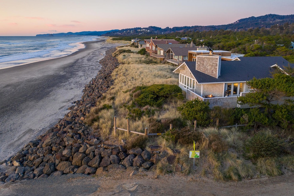 Oceanfront in Neskowin