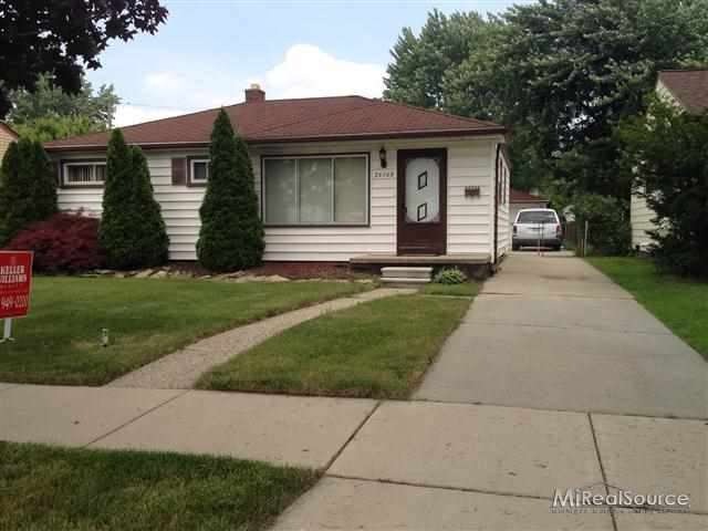 26160 Bryan St, Roseville, MI 48066 - photo 1