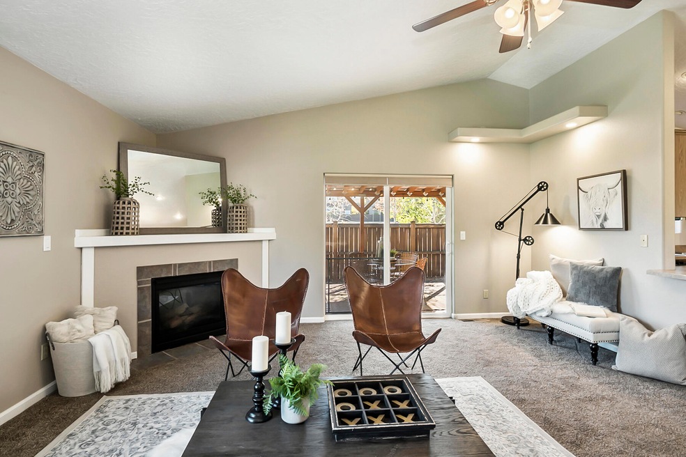 61442 Brookswood Blvd, Bend, OR 97702 - photo 1