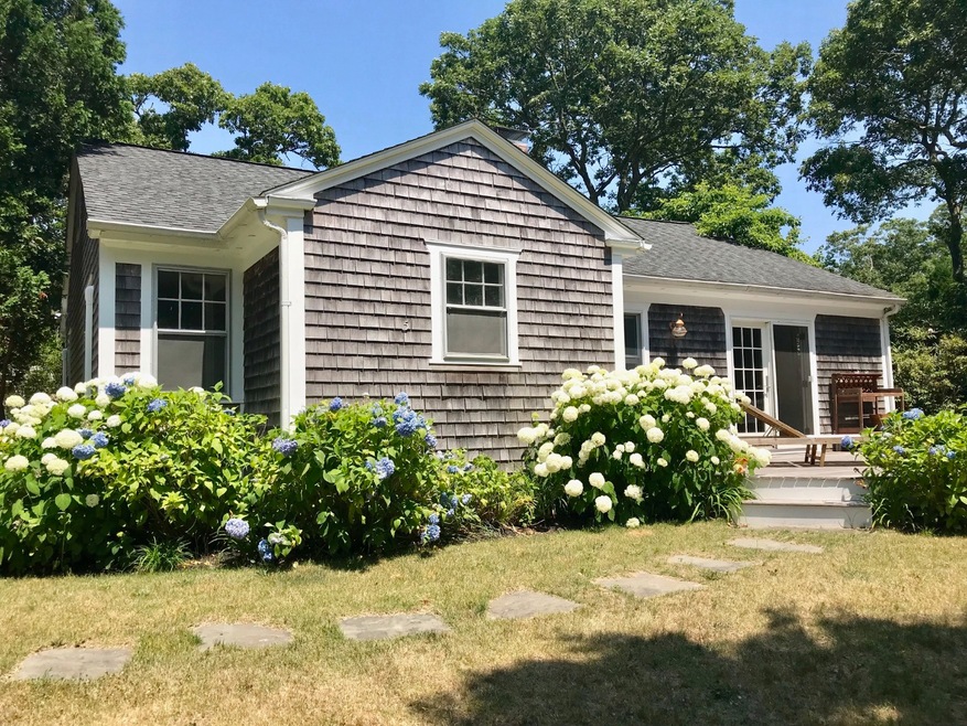 5 Oakdale Ln, Edgartown, MA 02539 - photo 1