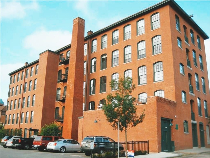 28 Bayley St unit 301, Pawtucket, RI 02860 - photo 1
