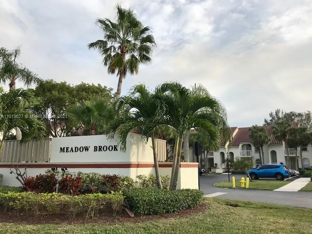 122 Cypress Point Dr unit 122, Palm Beach Gardens, FL 33418 - photo 1