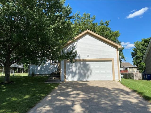 7141 Park St, Shawnee, KS 66216 - photo 1